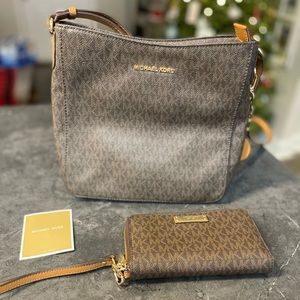 Michael Kors crossbody messenger bag with matching wallet